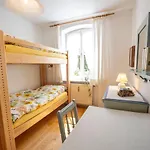 Landhauswohnung mit wildromantischem Garten