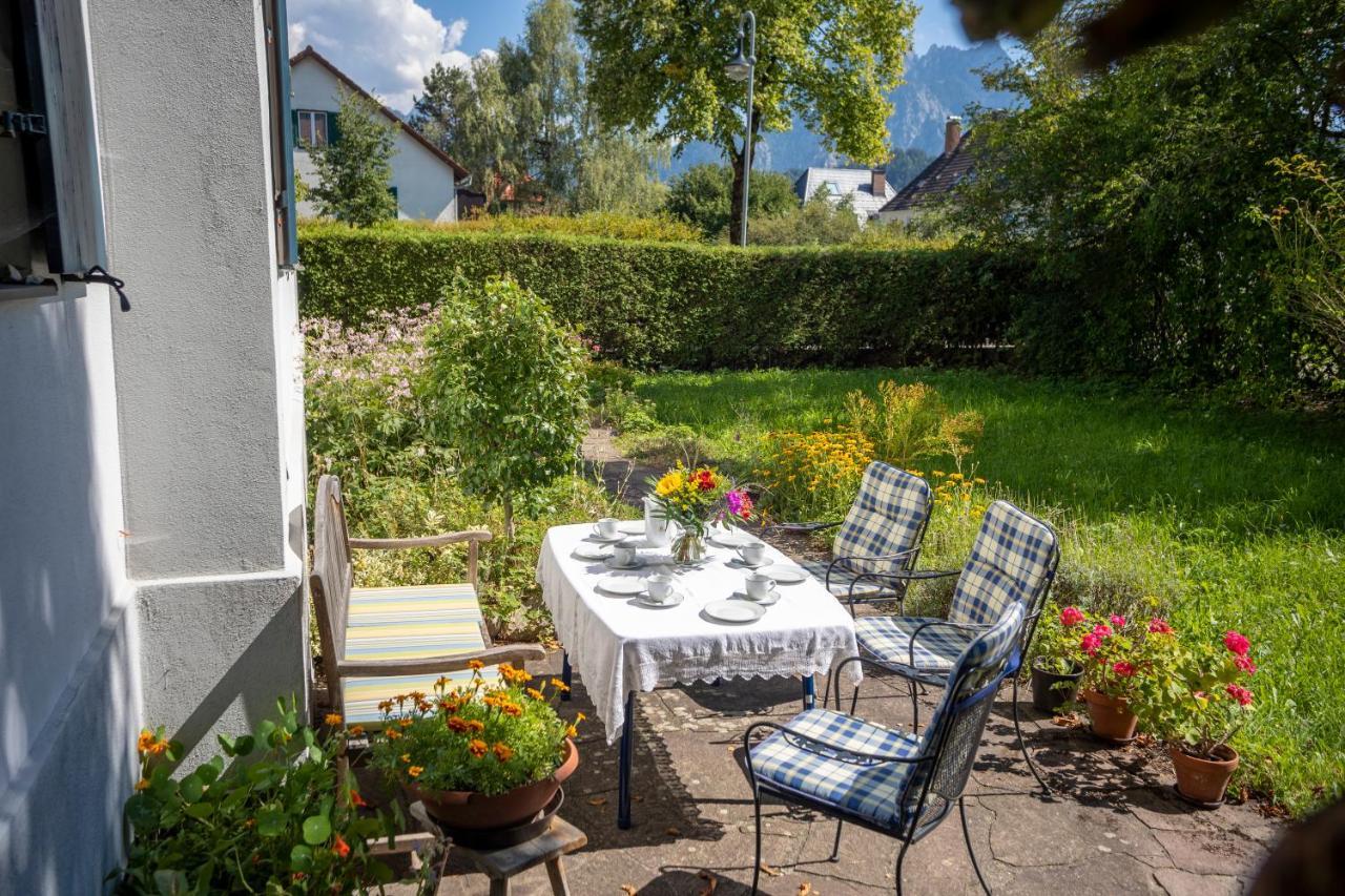 Apartment Landhauswohnung Mit Wildromantischem Garten Füssen