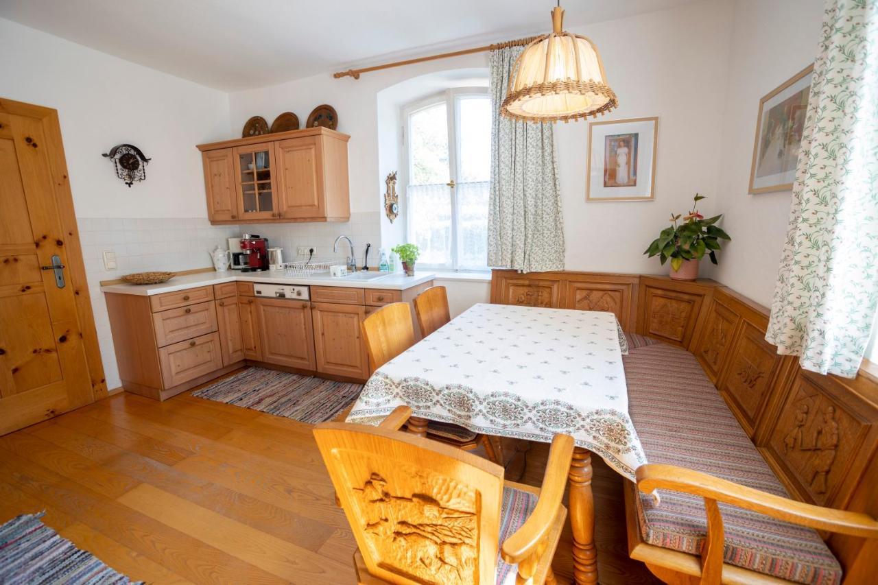 Apartment Landhauswohnung Mit Wildromantischem Garten Füssen