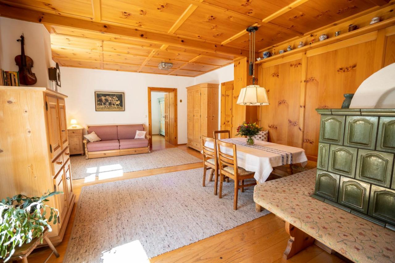 Landhauswohnung Mit Wildromantischem Garten Apartment