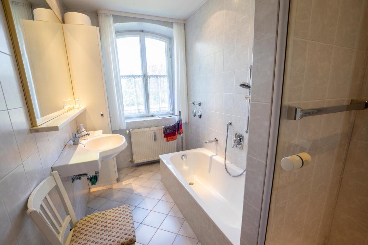 Landhauswohnung Mit Wildromantischem Garten Apartment